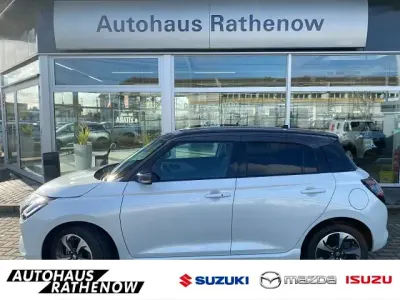 Neu Suzuki Swift Comfort+ 82 PS (60 kW) 2026 Pure white pearl metallic / mi Kleinwagen