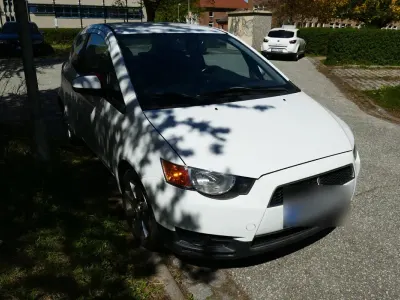 Gebraucht Mitsubishi Colt Edition 75 PS (55 kW) 2011 Weiß Kleinwagen