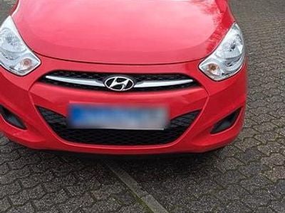 Rot Gebraucht 2012 Hyundai i10 Kleinwagen | 2.990 € (Fairer Preis)