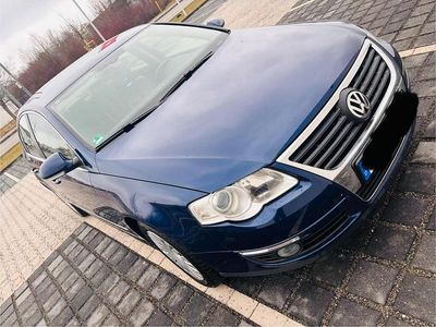Gebraucht VW Passat 140 PS (102 kW) 2008 Blau Limousine