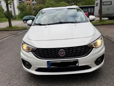 Usado Fiat Tipo 120 CV (88 kW) 2017 Blanco Familiar