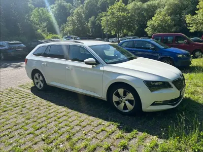 Gebraucht Skoda Superb Style 190 PS (139 kW) 2018 Weiß Kombi