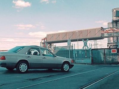 Occasion Mercedes E260 160 PK (117 kW) 1991 Grijs Sedan