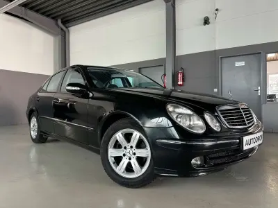 Gebraucht Mercedes E200 163 PS (119 kW) 2004 Melanitschwarz Limousine