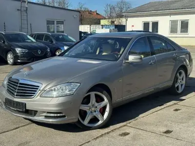 Gebraucht Mercedes S500 435 PS (319 kW) 2012 Silber Limousine