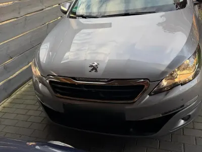 Gebraucht Peugeot 308 120 PS (88 kW) 2017 Silber Kombi