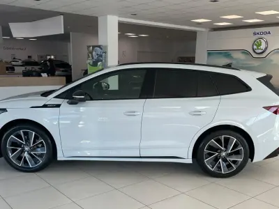 Gebraucht Skoda Enyaq iV SportLine 150 kW (205 PS) 2023 Weiß SUV