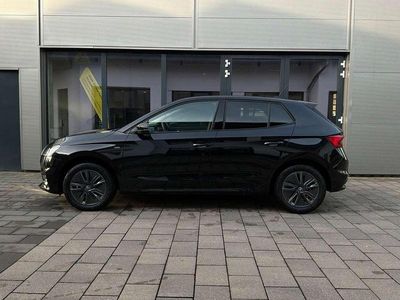 Neu Skoda Fabia Tour 116 PS (85 kW) 2025 Schwarzmagic perleffekt Kleinwagen
