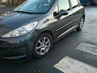 Usado Peugeot 207 95 CV (69 kW) 2009 Gris Berlina