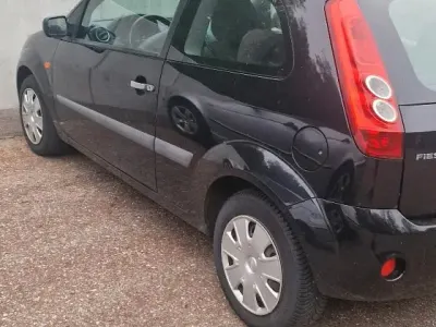 Gebraucht Ford Fiesta 60 PS (44 kW) 2007 Schwarz Kleinwagen