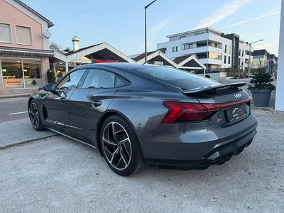 Grau Gebraucht 2022 Audi e-tron GT quattro Sport Limousine | 58.800 €