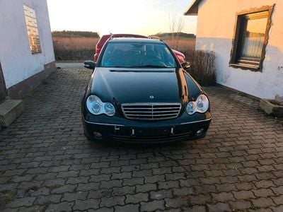 Gebraucht Mercedes C180 143 PS (105 kW) 2004 Schwarz Kombi