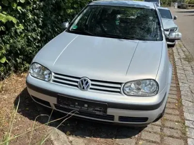 Gebraucht VW Golf IV 101 PS (74 kW) 1998 Silber Kleinwagen