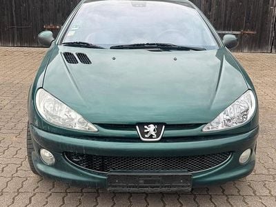 Usata Peugeot 206 109 CV (80 kW) 2004 Verde Cabrio