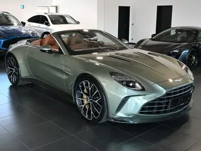 Gebraucht Aston Martin V8 Vantage 665 PS (489 kW) 2025 Grün california sage (metallic) Cabrio