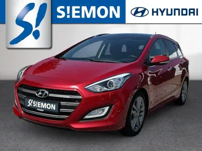 Gebraucht Hyundai i30 Premium 136 PS (100 kW) 2017 Rot Kombi