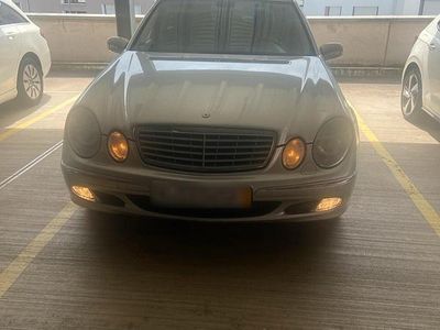 Mercedes E240
