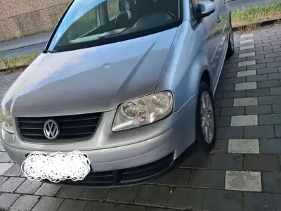 Gebraucht VW Touran Trendline 140 PS (102 kW) 2006 Schwarz Van / Kleinbus