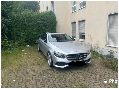 Usata Mercedes E220 Night 194 CV (142 kW) 2016 Argento Berlina
