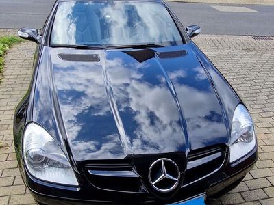 gebraucht Mercedes SLK350 Obsidianschwarz-Metalliclack