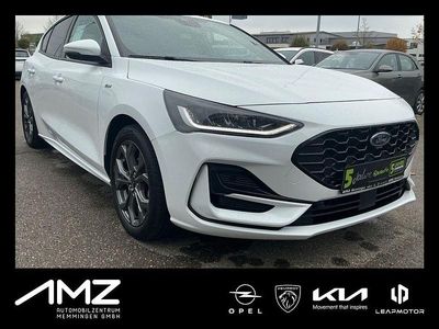 Frostweiß Gebraucht 2022 Ford Focus ST-Line Limousine | 16.590 € (Fairer Preis)