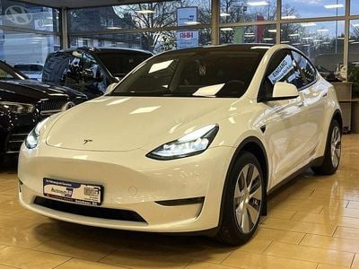 Weiß Gebraucht 2022 Tesla Model Y Long Range AWD SUV | 32.900 € (Fairer Preis)