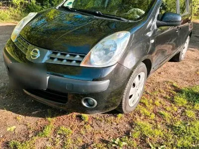 Usata Nissan Note Visia 88 CV (64 kW) 2006 Nero Utilitaria