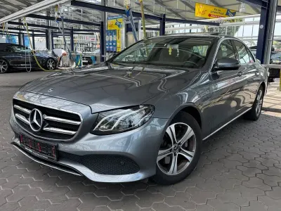 Gebraucht Mercedes E200 184 PS (135 kW) 2019 Grau Limousine