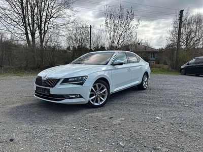 Usado Skoda Superb Ambiente 150 HP (110 kW) 2016 Branco Citadino