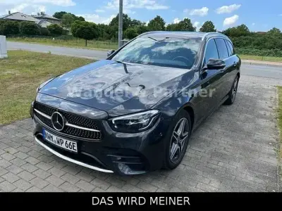Gebraucht Mercedes E300 AMG line 194 PS (142 kW) 2022 Grau Limousine