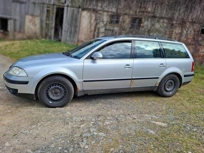 Second-hand VW Passat 130 CP (95 kW) 2004 Argintiu Break