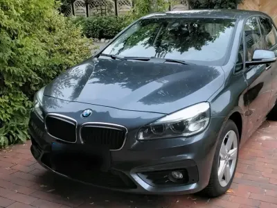 Gebraucht BMW 218 Active Tourer 136 PS (100 kW) 2016 Grau Van / Kleinbus