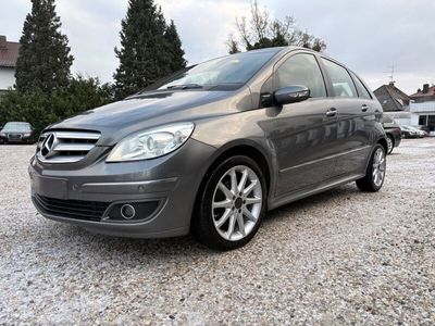 Mercedes B200