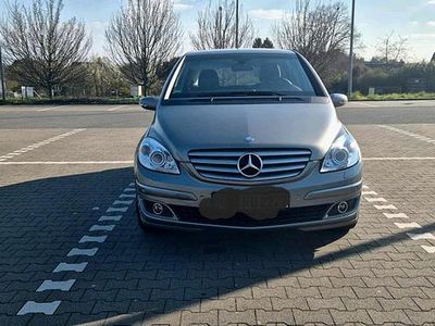 Usata Mercedes 200 136 CV (100 kW) 2006 Grigio Utilitaria