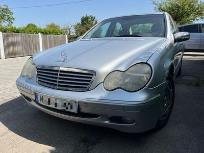 Mercedes C200