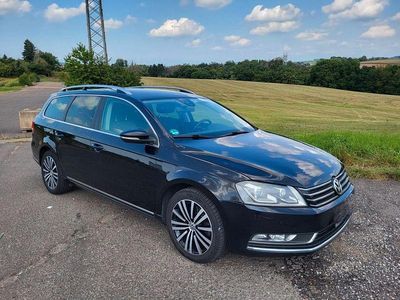 Schwarz Gebraucht 2014 VW Passat Comfortline Kombi | 6.850 € (Fairer Preis)