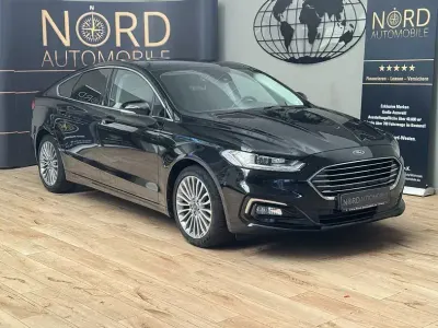 Gebraucht Ford Mondeo Titanium 190 PS (139 kW) 2022 Obsidianschwarz meta (metallic) Limousine