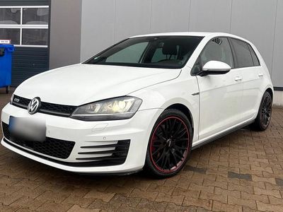Gebraucht VW Golf VII GTD 185 PS (136 kW) 2016 Weiß Limousine