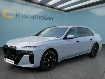 Gebraucht BMW 740 M Sport 299 PS (219 kW) 2025 Grau Limousine