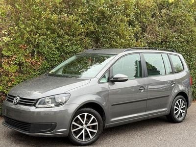 Grau Gebraucht 2014 VW Touran Van / Kleinbus | 12.800 € (Teuer)