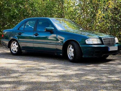 Gebraucht Mercedes C180 Classic 122 PS (89 kW) 1997 Grün Limousine