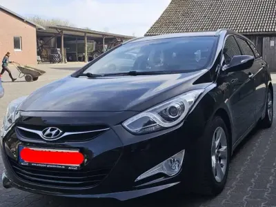 Gebraucht Hyundai i40 135 PS (99 kW) 2014 Schwarz Kombi