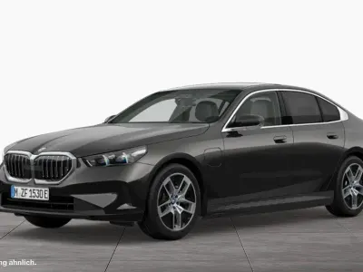 Gebraucht BMW 550e Sport Line 313 PS (230 kW) 2024 Grau Limousine