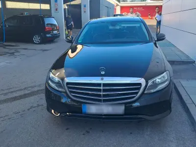 Gebraucht Mercedes 200 150 PS (110 kW) 2018 Schwarz Limousine