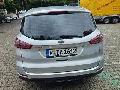 Gebraucht Ford S-MAX Titanium 150 PS (110 kW) 2017 Grau Van / Kleinbus