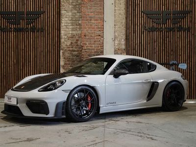 Porsche Cayman GT4