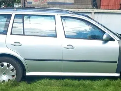 Gebraucht Skoda Octavia LAURIN & KLEMENT 110 PS (80 kW) 2000 Grau Kombi