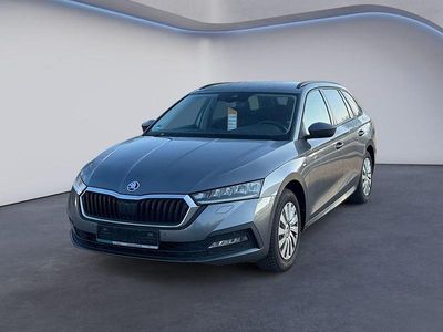 Grau Gebraucht 2022 Skoda Octavia Clever Kombi | 22.870 € (Fairer Preis)