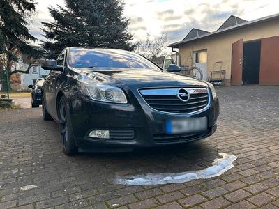 Usado Opel Insignia Cosmo 160 HP (117 kW) 2010 Preto Sedan