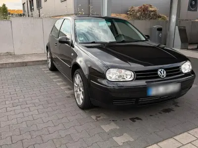 Gebraucht VW Golf IV Highline 105 PS (77 kW) 2001 Schwarz Kleinwagen